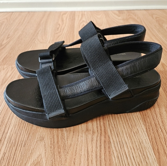 Vagabond Lori Women's Leather Strappy Black Open Toe Sporty Sandals Size 11. - Picture 8 of 16